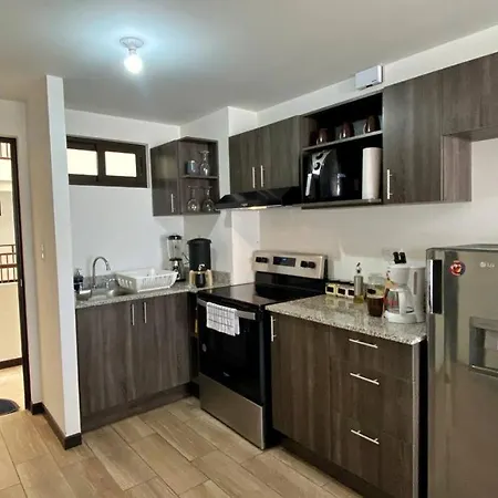 Apartamento Grande En Zona 12 Ciudad De Guatemala Petapolis Exterior photo